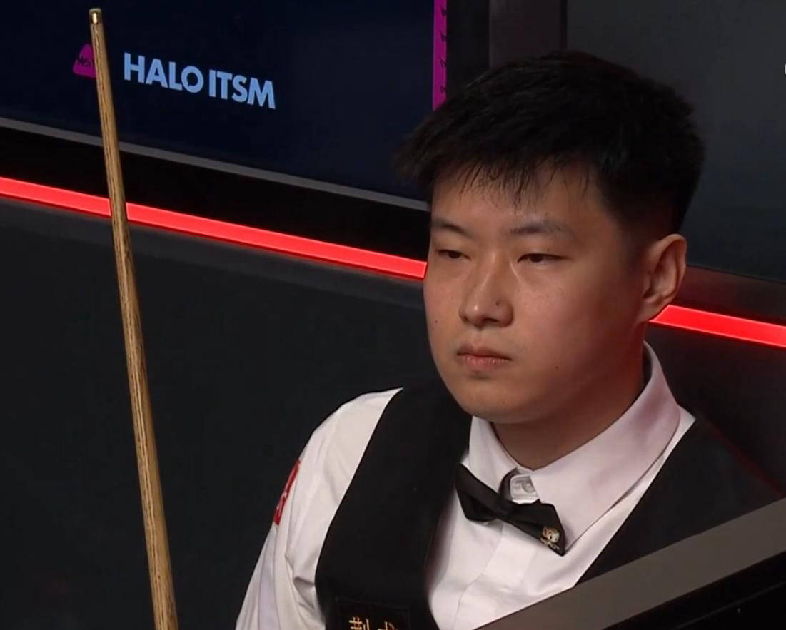 现出极高的 现出极高的