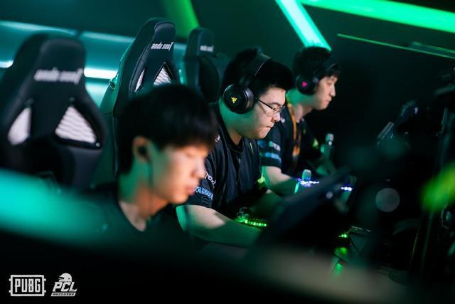 比赛呈现出 比赛呈现出