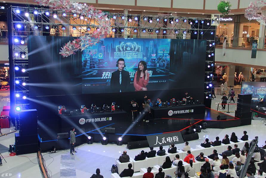 冈萨雷斯作 冈萨雷斯作